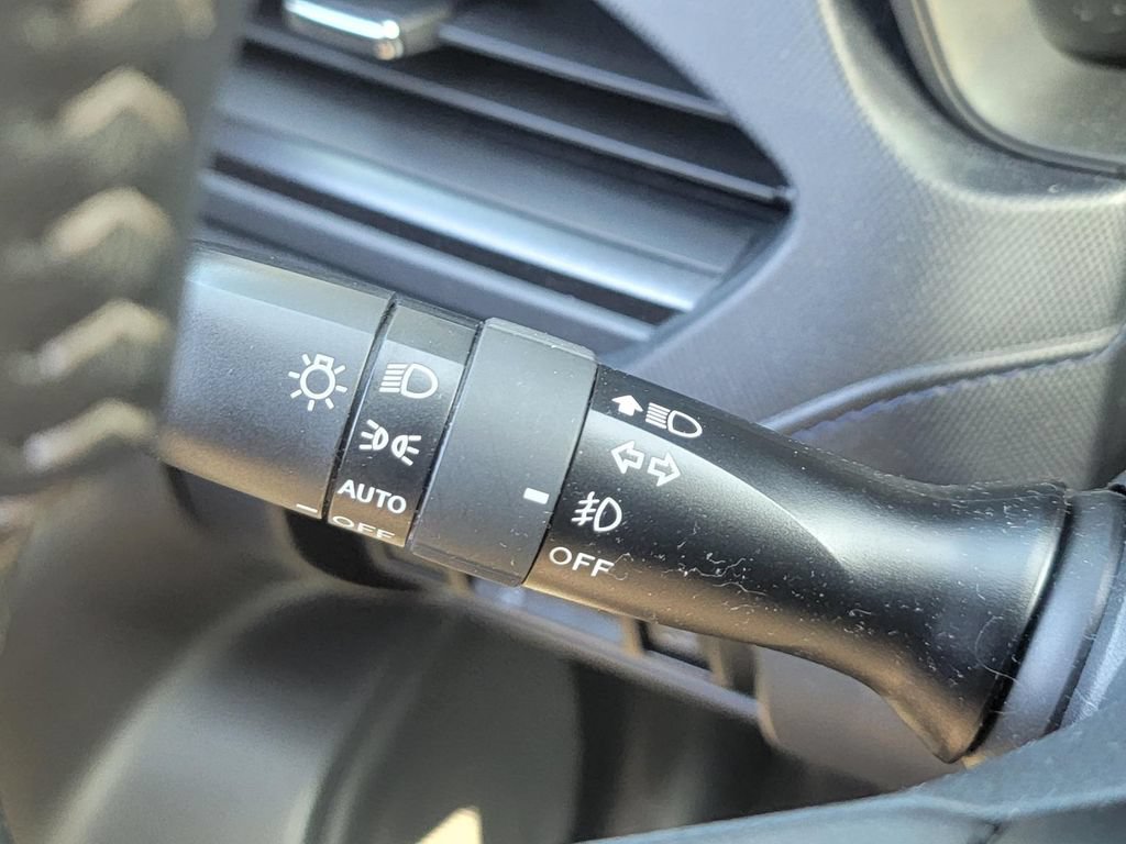 Used 2025 Subaru Forester Premium AWD/4WD image 20