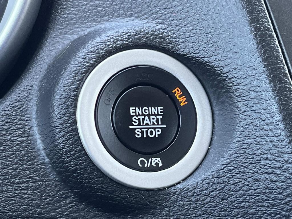 Used 2018 Dodge Journey SE w/ Connectivity Group image 30