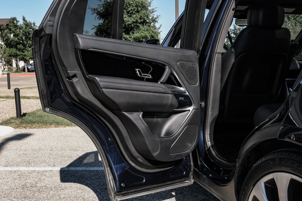 Used 2023 Land Rover Range Rover SE image 45