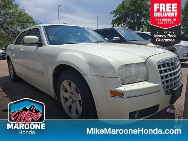Used 2006 Chrysler 300 Touring w/ Comfort/Convenience Group RWD image 1