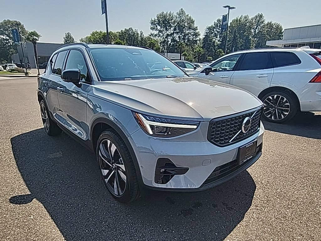New 2026 Volvo XC40 B5 Ultra w/ Protection Package Premier AWD/4WD image 8