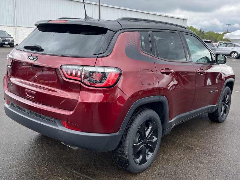 Used 2021 Jeep Compass Latitude w/ Sun and Sound Group AWD/4WD image 8