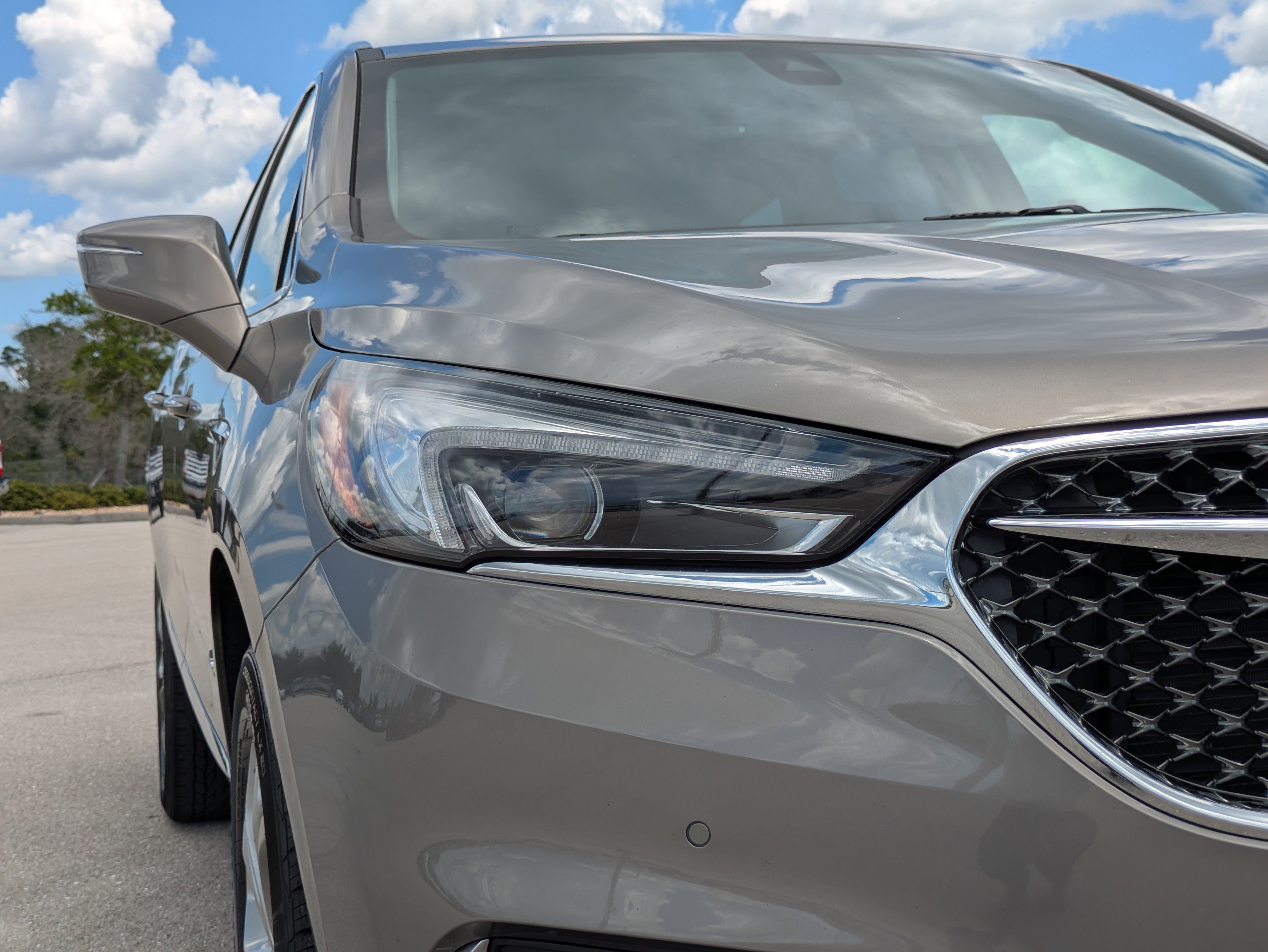Used 2019 Buick Enclave Avenir w/ Avenir Technology Package AWD/4WD image 10