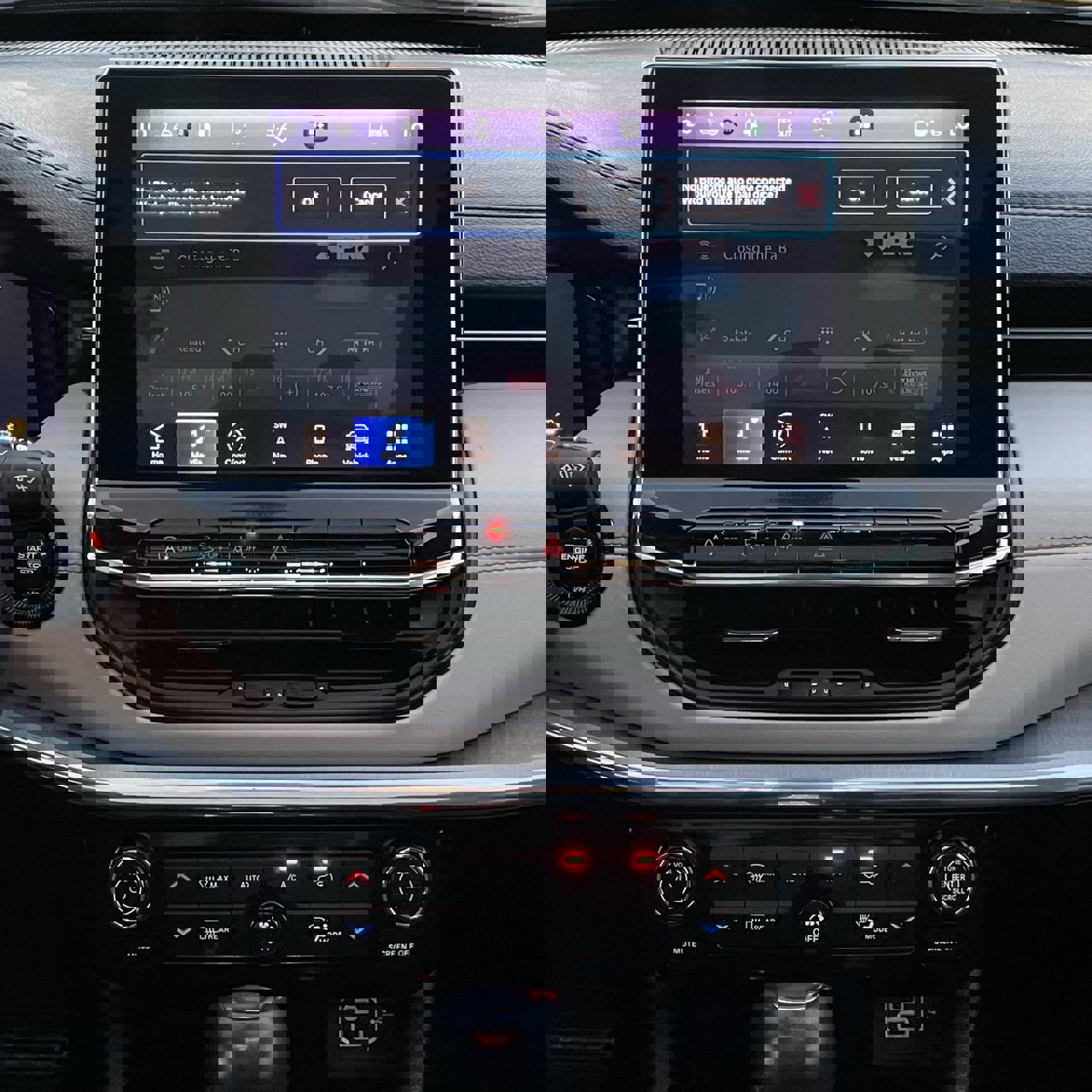 Used 2022 Jeep Compass Limited w/ Elite Group image 17