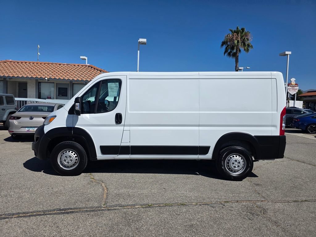 Used 2025 RAM ProMaster 2500 w/ Convenience Group FWD image 9