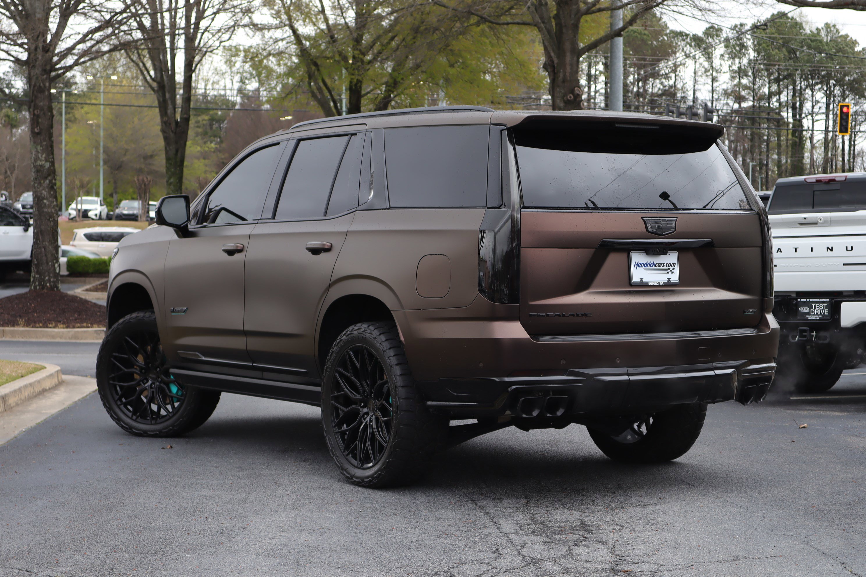 Used 2025 Cadillac Escalade V w/ LPO, ONYX Package image 3