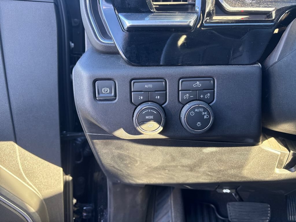 Used 2026 Chevrolet Silverado 1500 LT AWD/4WD image 17