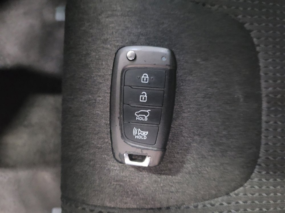 Used 2019 Hyundai Santa Fe SE image 32