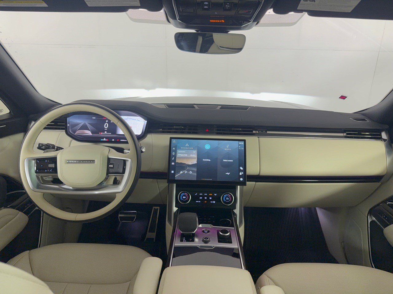 Used 2023 Land Rover Range Rover SE AWD/4WD image 17
