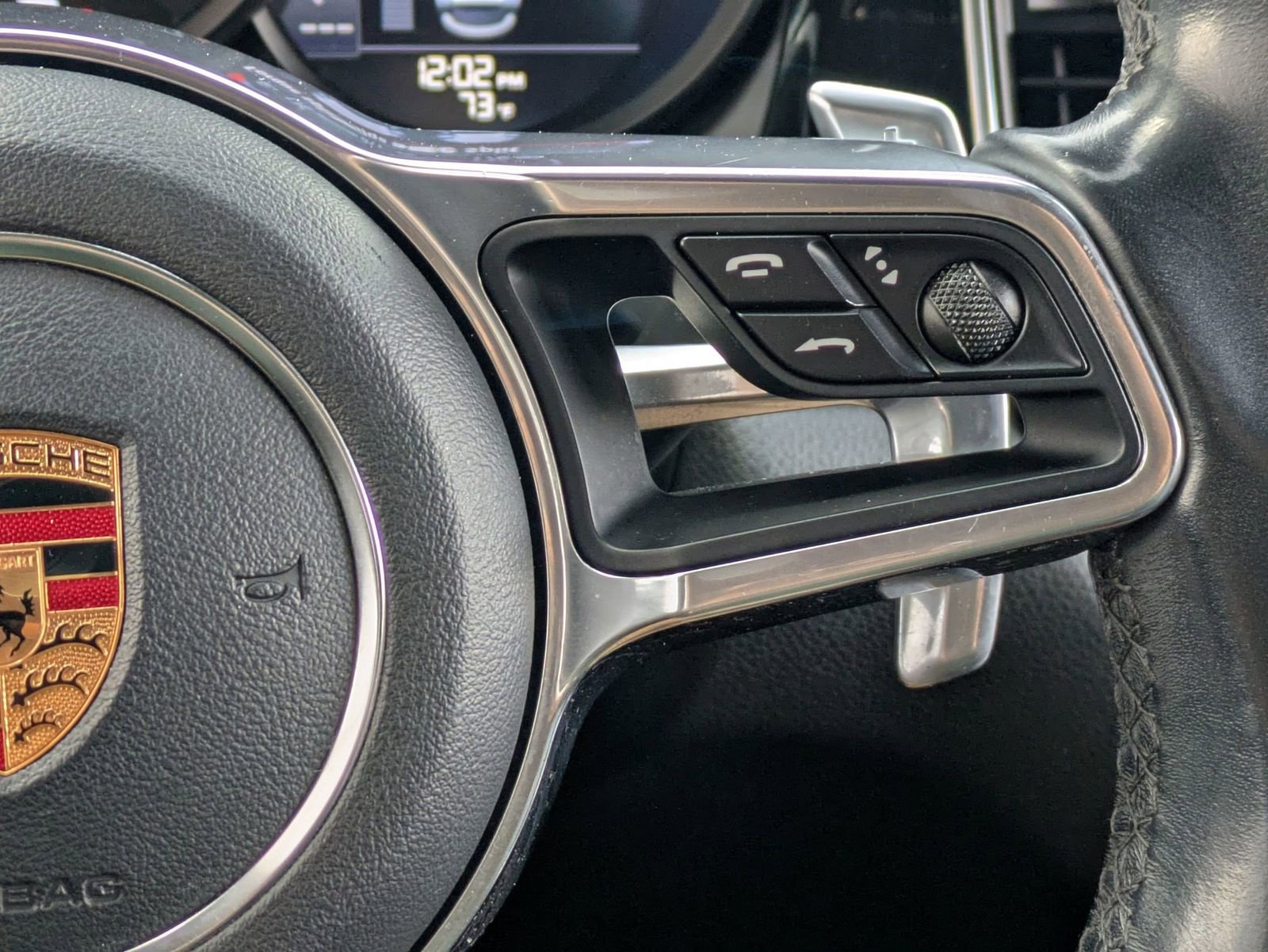 Used 2018 Porsche Macan image 11