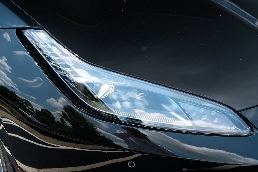 Used 2019 Ferrari Portofino RWD image 9