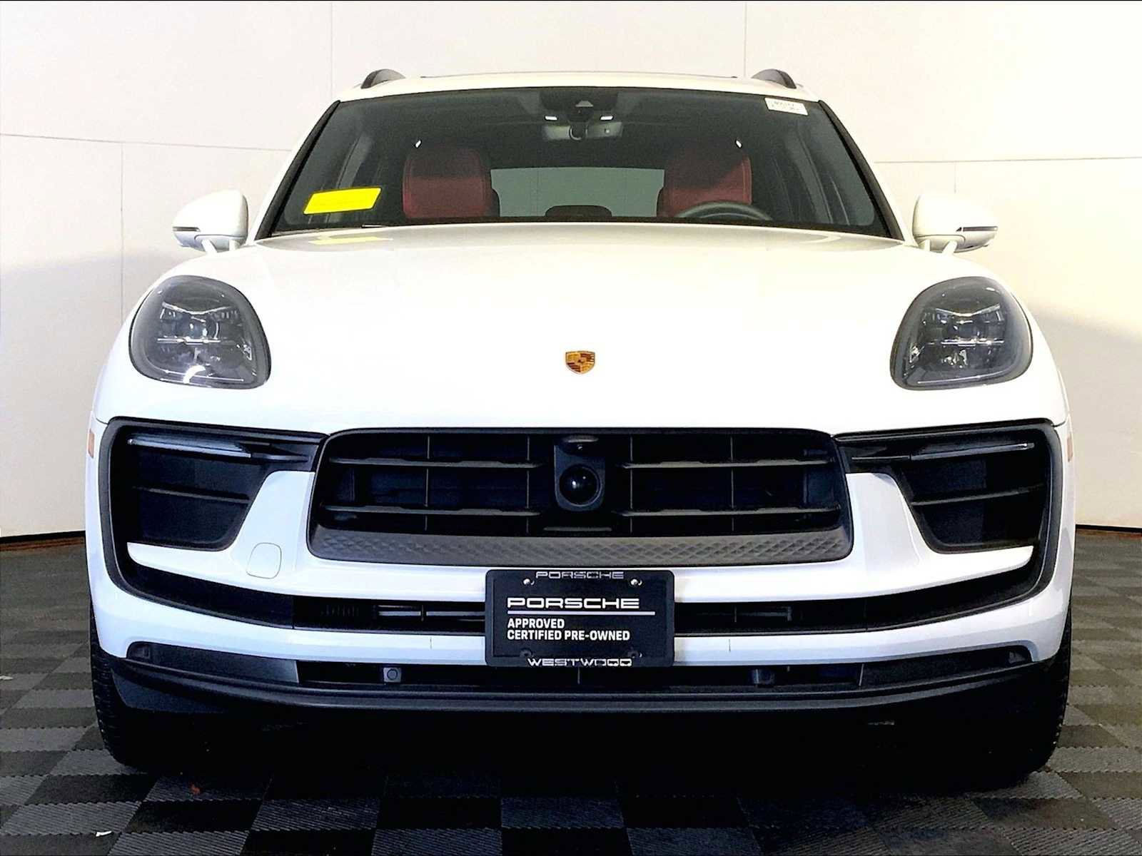 Certified 2026 Porsche Macan AWD/4WD image 10