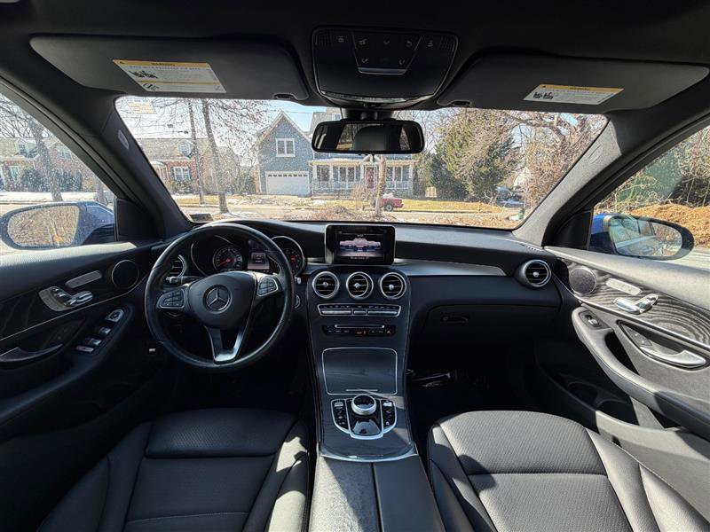 Used 2018 Mercedes-Benz GLC 300 4MATIC image 29