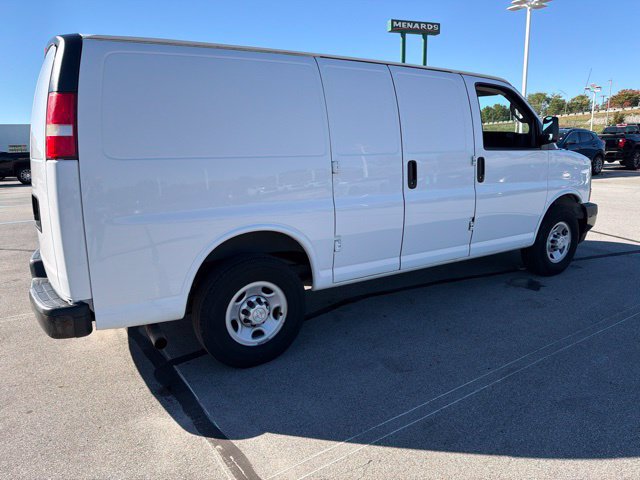 Used 2017 Chevrolet Express 2500 RWD image 8