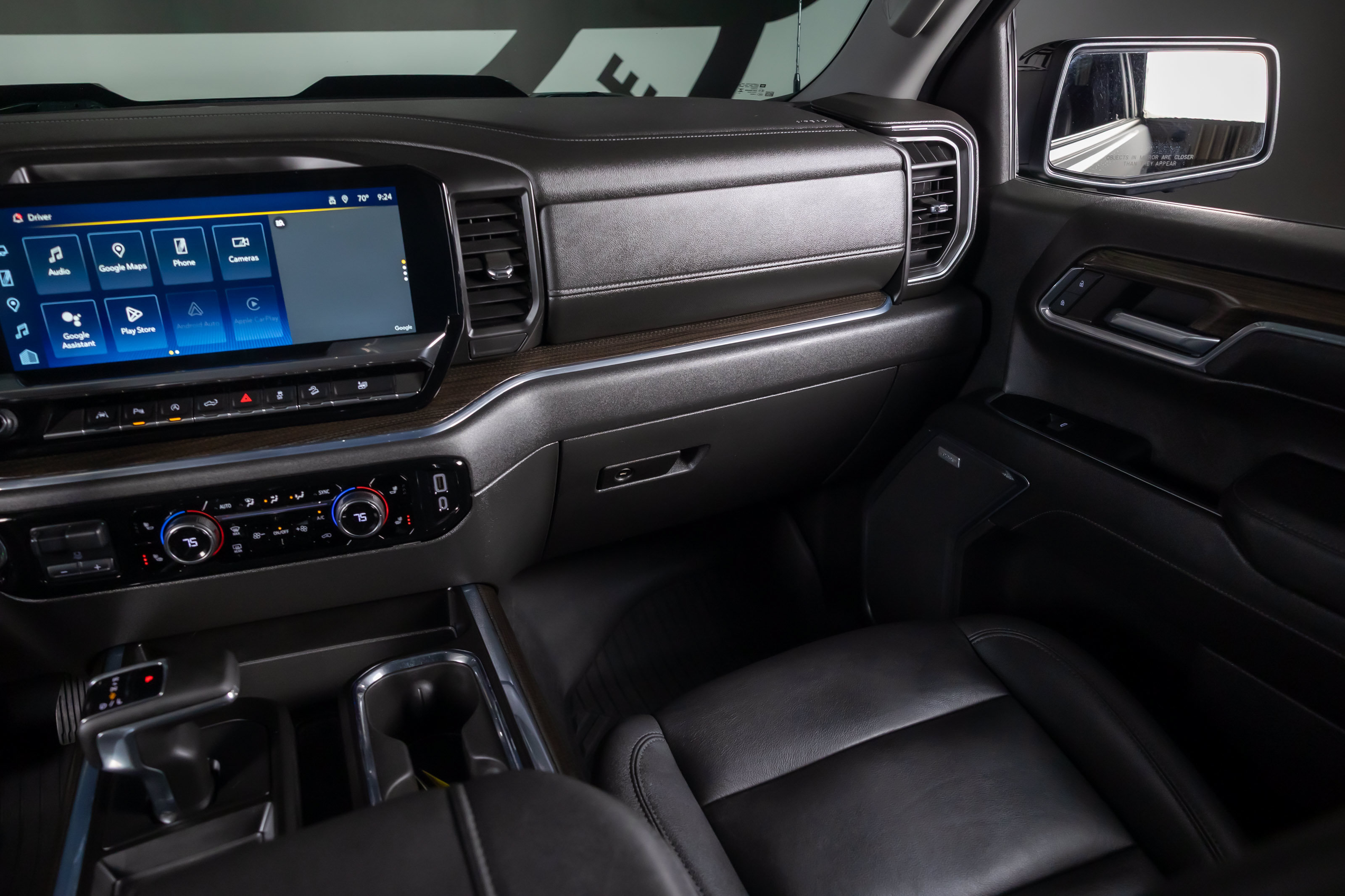 Used 2024 Chevrolet Silverado 1500 LT Trail Boss w/ LT Trail Boss Premium Package AWD/4WD image 8