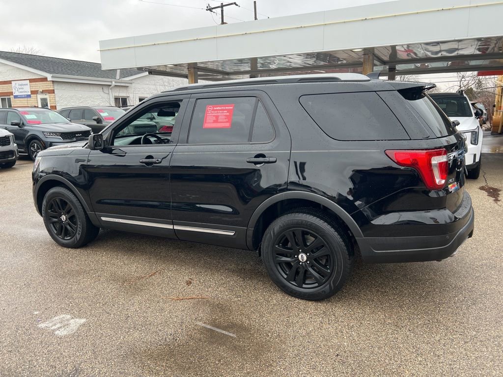 Used 2018 Ford Explorer XLT image 48