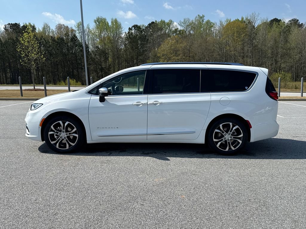 New 2026 Chrysler Pacifica Pinnacle image 4