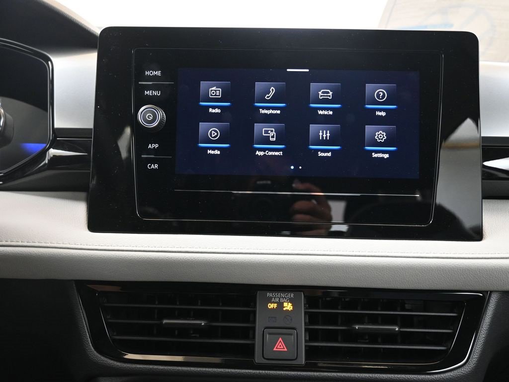 New 2025 Volkswagen Taos S image 31