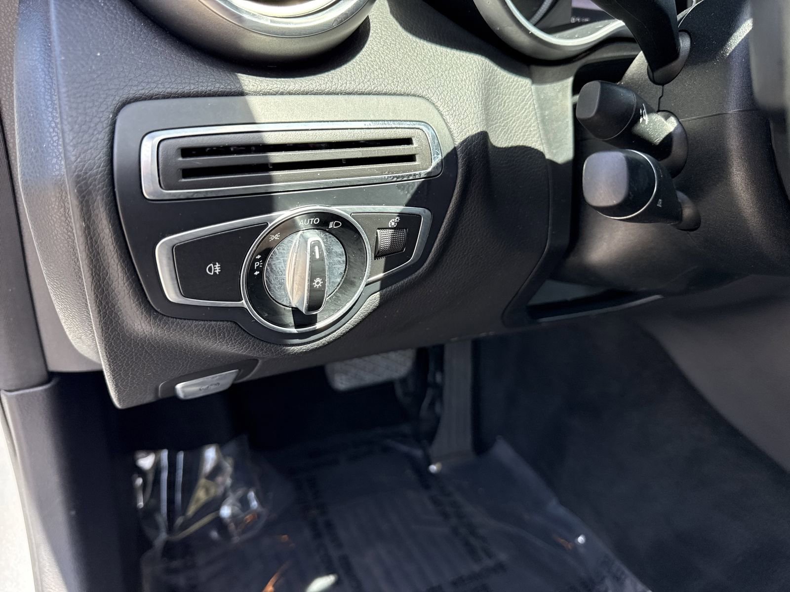 Used 2016 Mercedes-Benz C 300 Sedan image 36