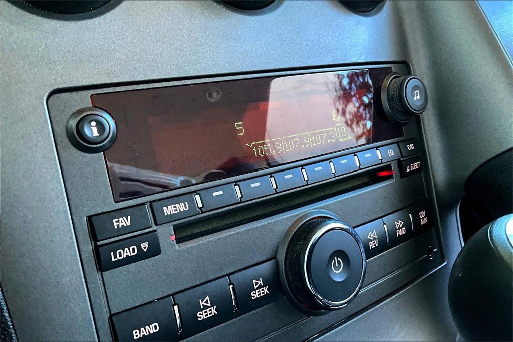 Used 2008 Pontiac Solstice GXP w/ Premium Package image 12