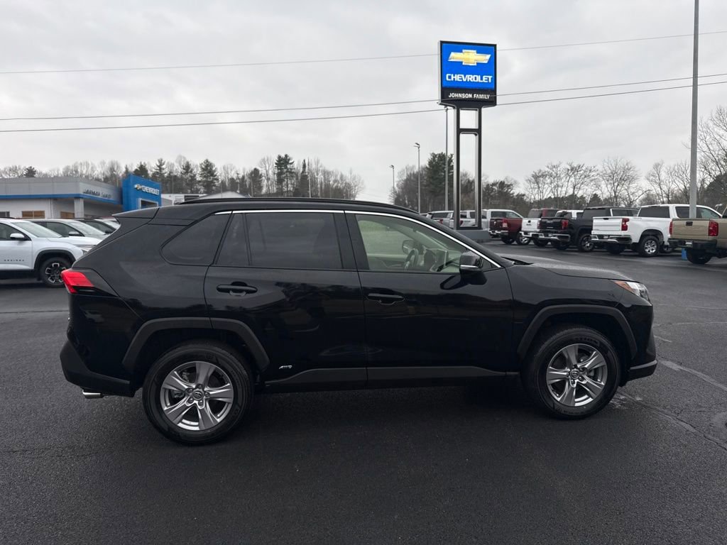 Used 2024 Toyota RAV4 XLE w/ Convenience Package image 8