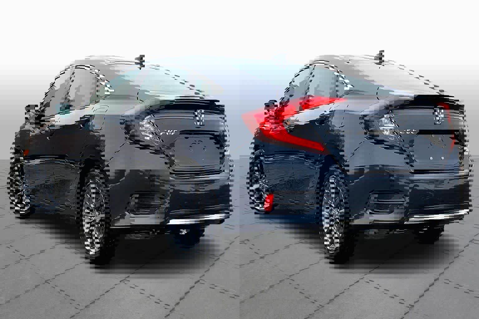 Used 2019 Honda Civic EX image 12