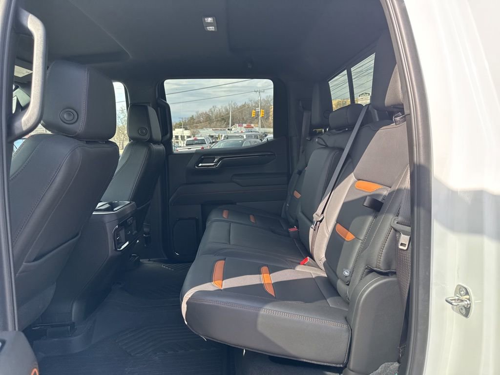 Used 2024 GMC Sierra 1500 AT4 w/ AT4 Premium Package image 29