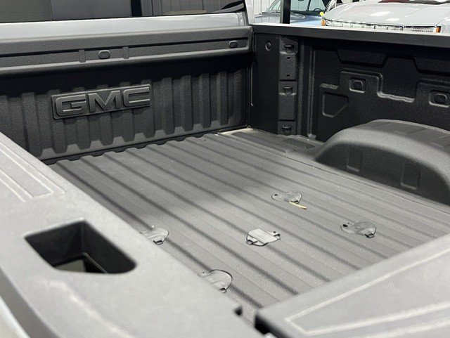 New 2026 GMC Sierra 2500 SLT w/ SLT Premium Package AWD/4WD image 4