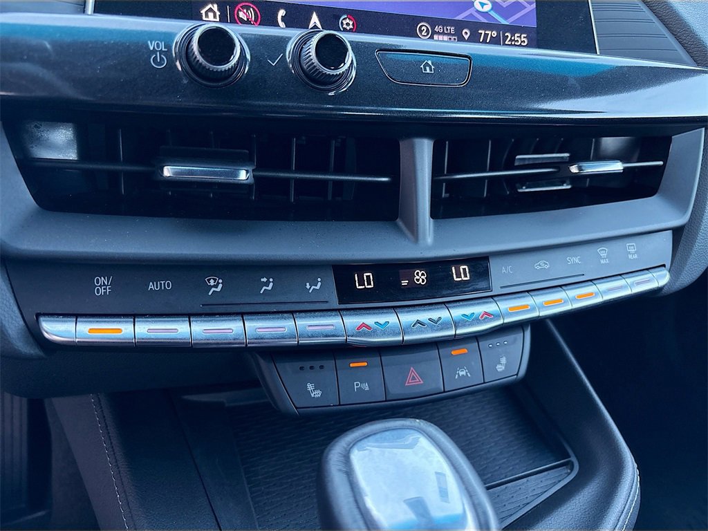 Used 2025 Cadillac CT4 Luxury image 16