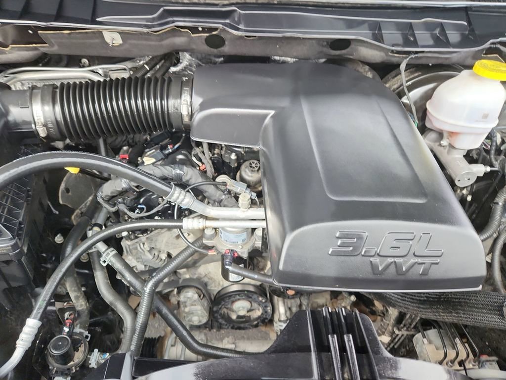 Used 2024 RAM 1500 Classic Warlock image 17