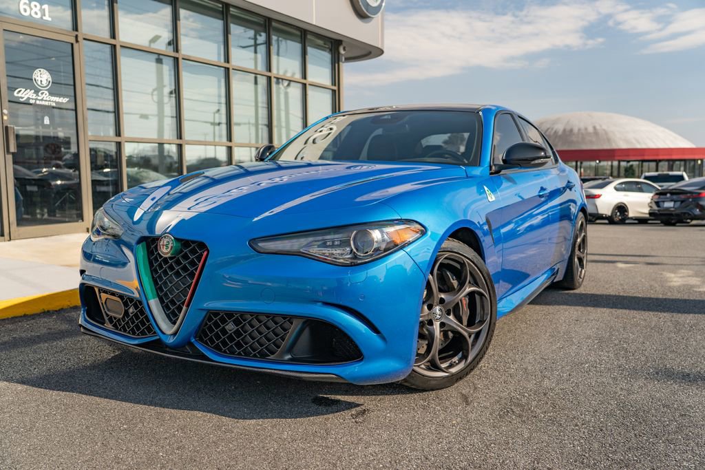 Used 2023 Alfa Romeo Giulia Quadrifoglio image 2