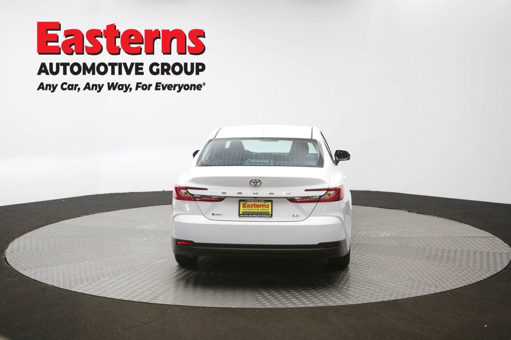 Used 2025 Toyota Camry LE image 38