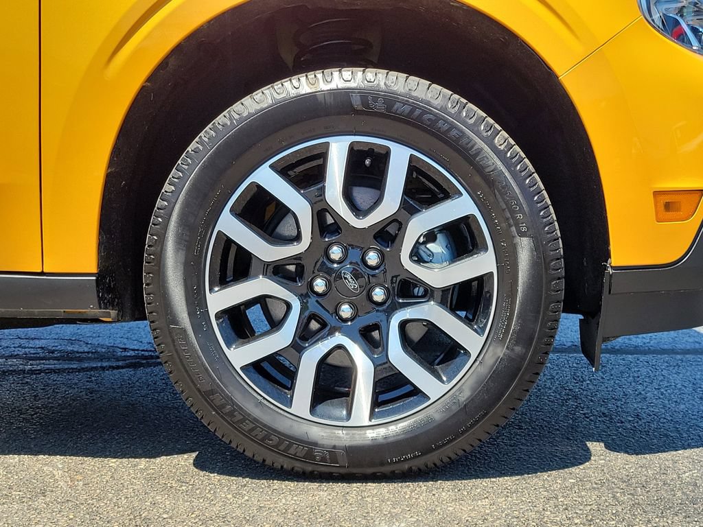Certified 2023 Ford Maverick Lariat w/ Lariat Luxury Package FWD image 9