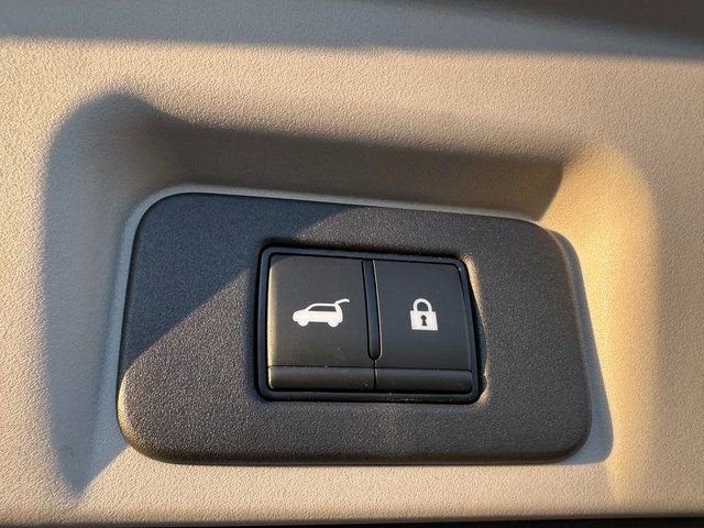 Used 2024 Nissan Ariya AWD image 14