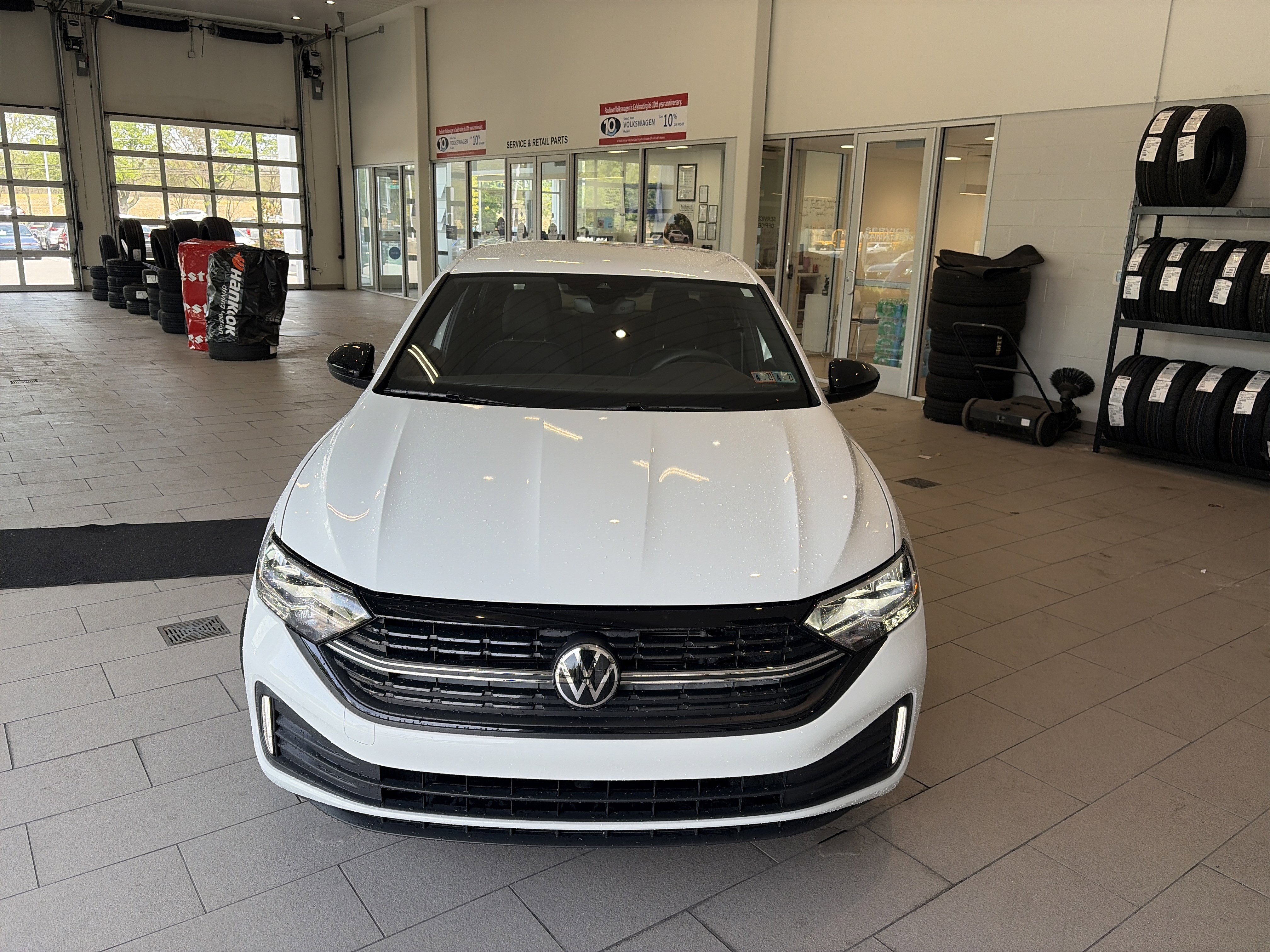 Used 2024 Volkswagen Jetta Sport FWD image 2