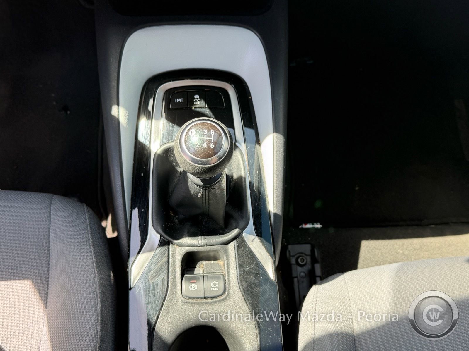 Used 2022 Toyota Corolla SE w/ Carpet Mat Package (TMS) FWD image 11