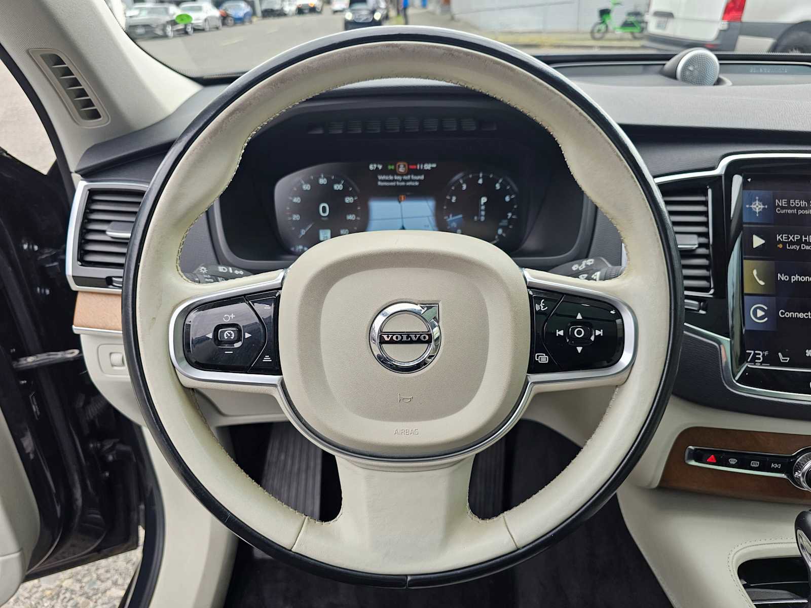 Used 2017 Volvo XC90 T6 Inscription w/ Vision Package AWD/4WD image 27