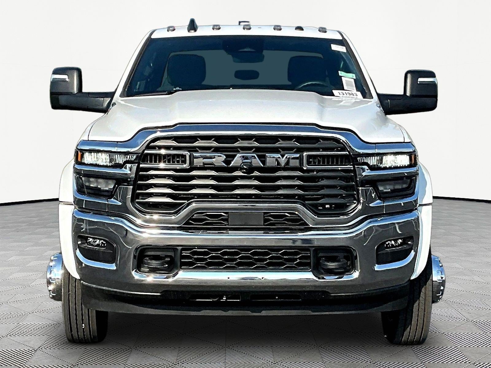New 2026 RAM 5500 4x4 Crew Cab image 2