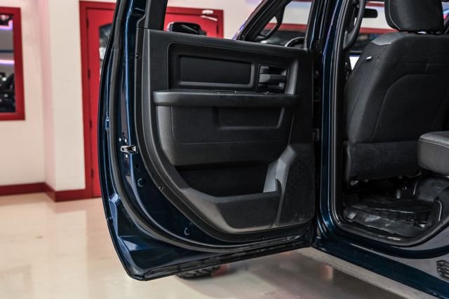 Used 2024 RAM 2500 Tradesman w/ Chrome Appearance Group image 30