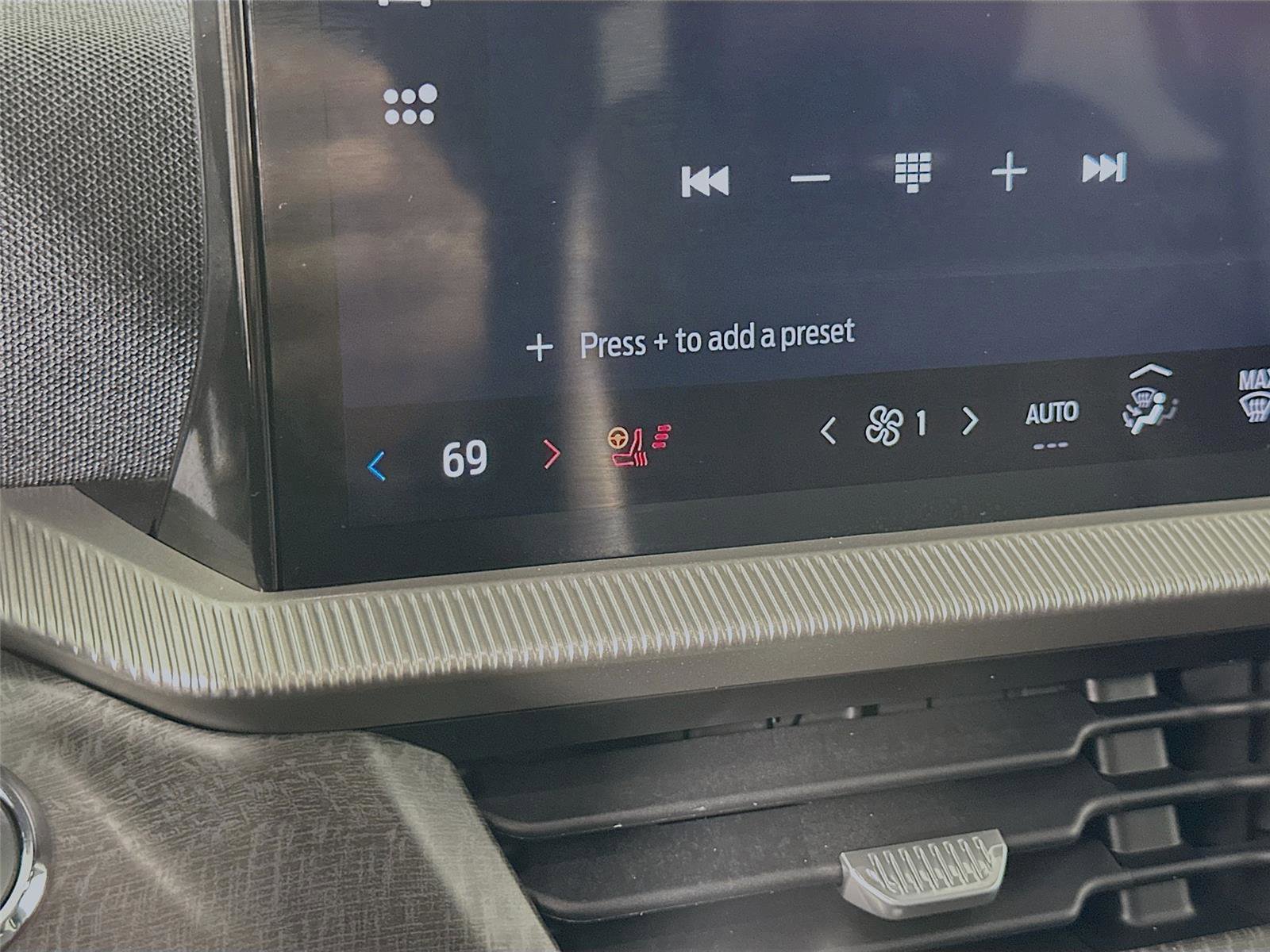 Used 2025 Ford Explorer Platinum w/ LUX Leather Package image 35