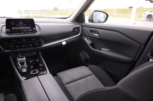 Certified 2025 Nissan Rogue SV AWD/4WD image 27