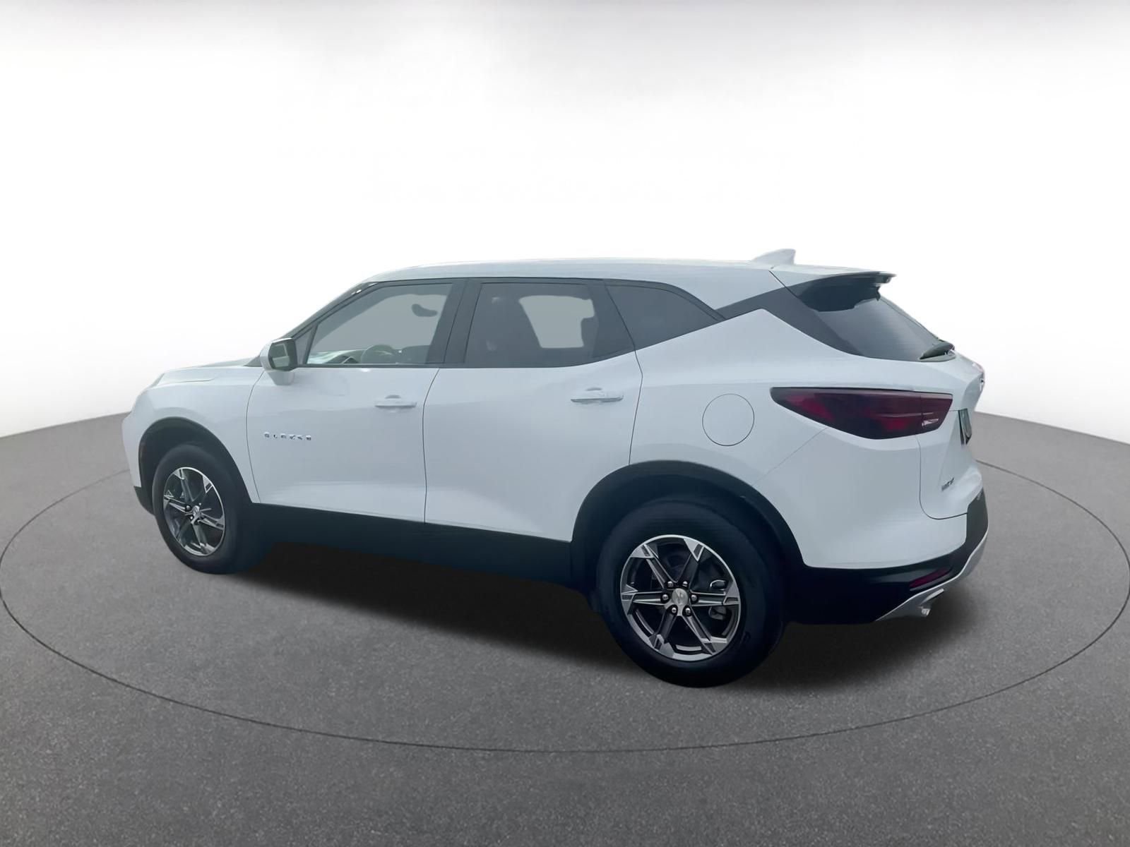 Used 2025 Chevrolet Blazer LT image 10