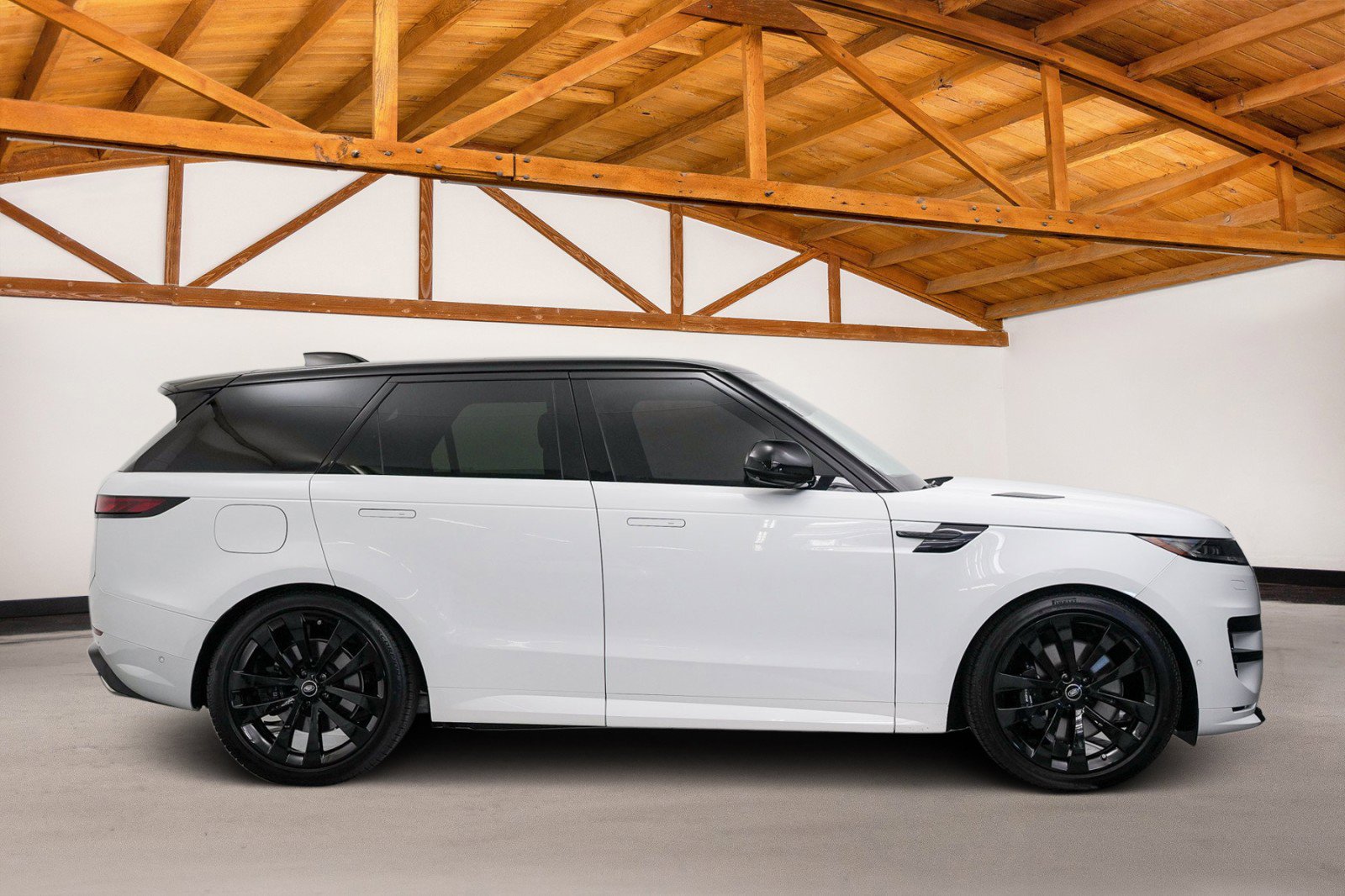 Used 2025 Land Rover Range Rover Sport Dynamic SE image 6