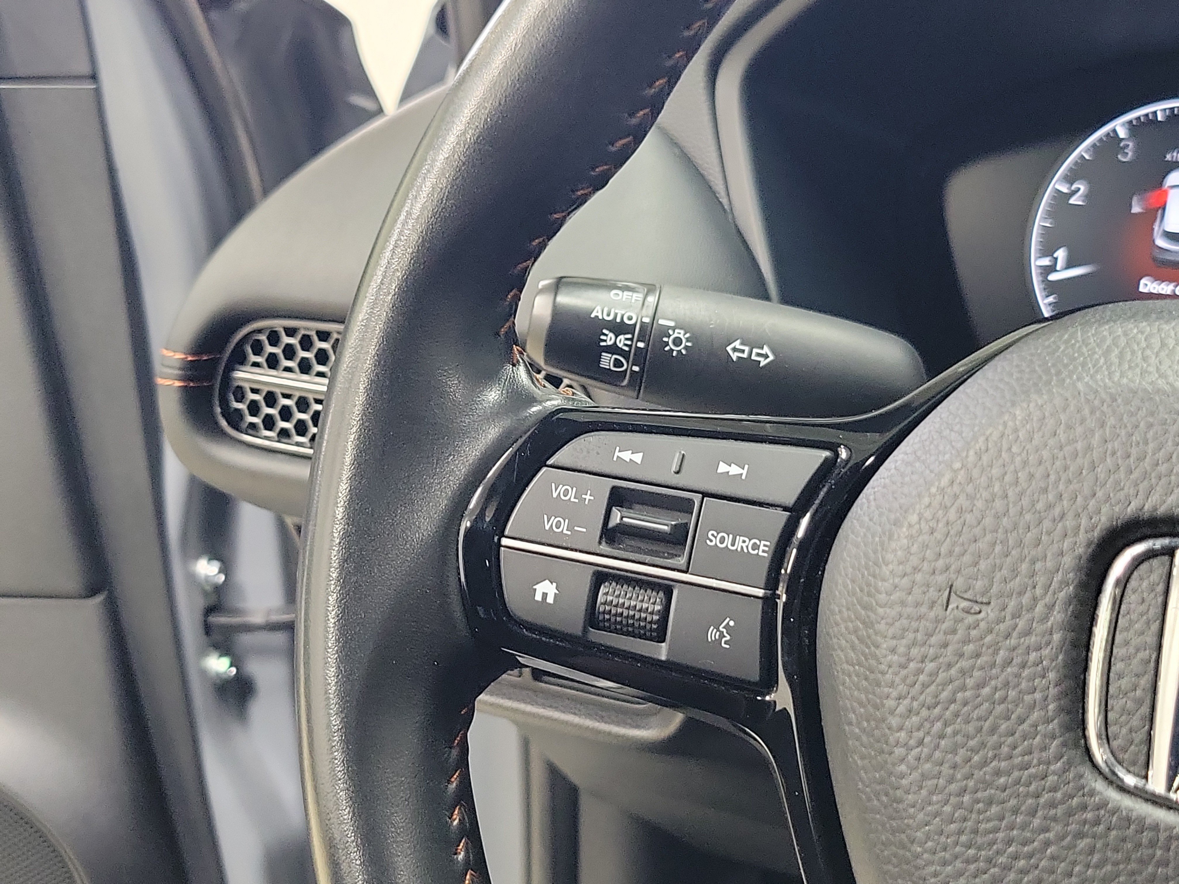 Certified 2024 Honda HR-V Sport image 23