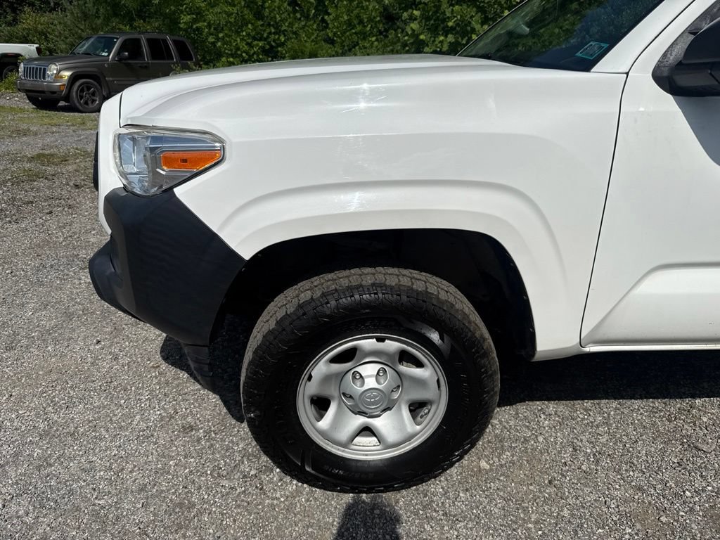 Used 2020 Toyota Tacoma SR AWD/4WD image 6