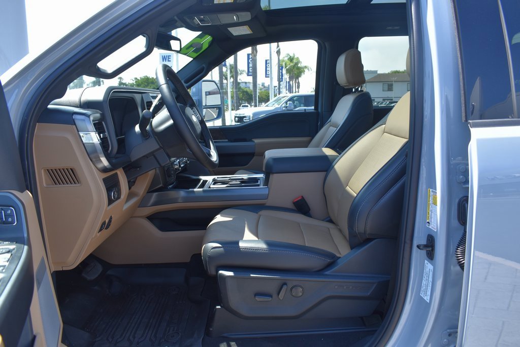 Used 2025 Ford F450 Lariat w/ FX4 Off-Road Package image 24