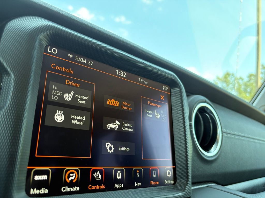 Used 2021 Jeep Wrangler Unlimited Sahara w/ Cold Weather Group AWD/4WD image 22