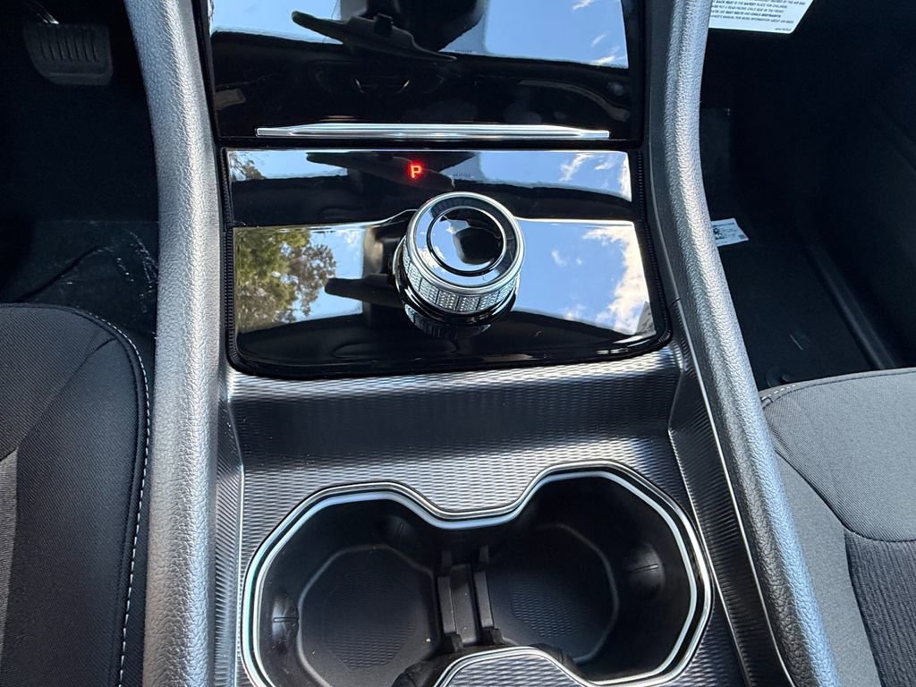 New 2025 Jeep Grand Cherokee Laredo X w/ Luxury Tech Group I image 15