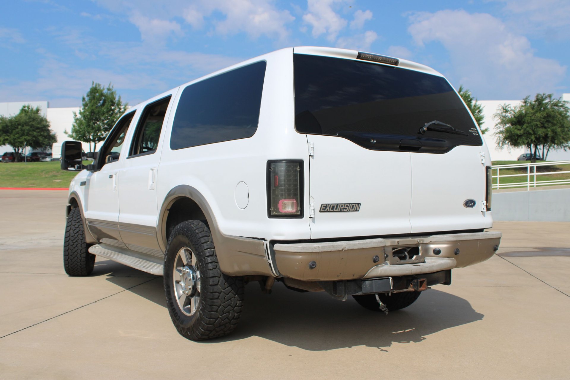 Used 2005 Ford Excursion Eddie Bauer RWD image 9