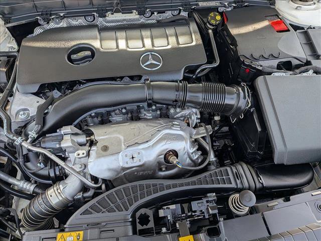 Used 2020 Mercedes-Benz GLB 250 image 22